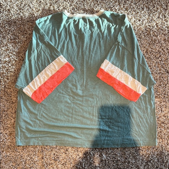 Prana Red and Green Colorblock T-Shirt XL - Picture 4 of 7